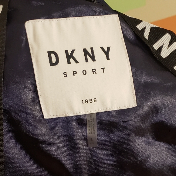 DKNY Women's Oversized Velvet Quilted Blue Bomber Jacket Size L - Picture 4 of 5